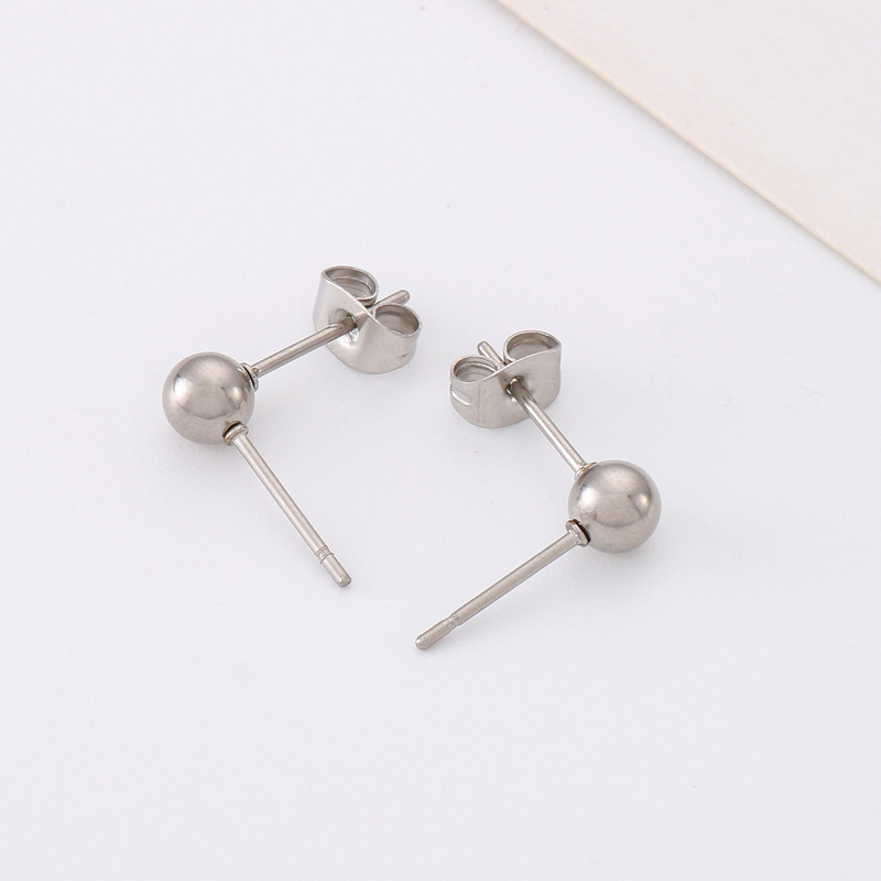 1 Pair Simple Style Round Plating Stainless Steel 18K Gold Plated Ear Studs display picture 8