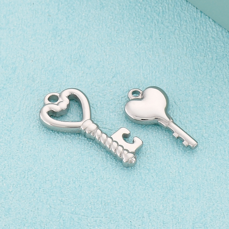 Simple Style Heart Shape Key Stainless Steel Plating Jewelry Accessories display picture 2