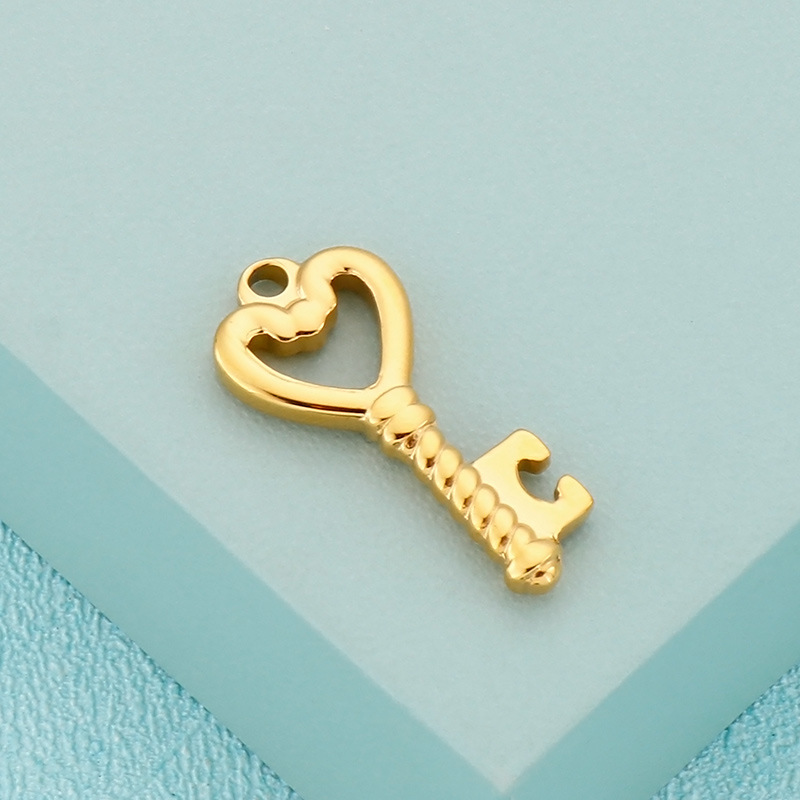 Simple Style Heart Shape Key Stainless Steel Plating Jewelry Accessories display picture 3