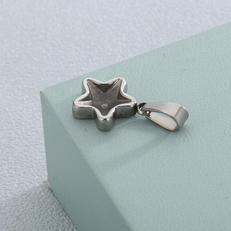 Simple Style Star Stainless Steel Jewelry Accessories display picture 3