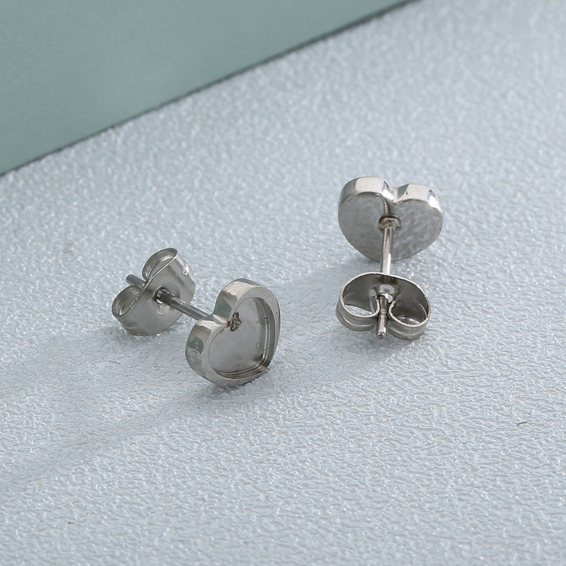 1 Pair Simple Style Heart Shape Stainless Steel Ear Studs display picture 5