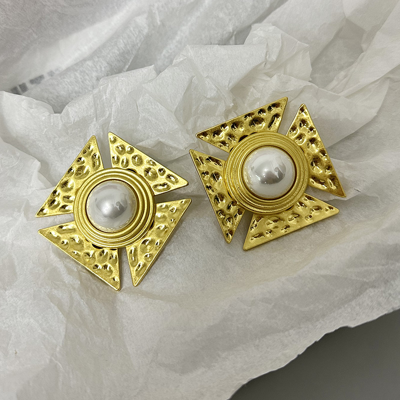 1 Pair Retro French Style Square Inlay Alloy Artificial Pearls Ear Studs display picture 17
