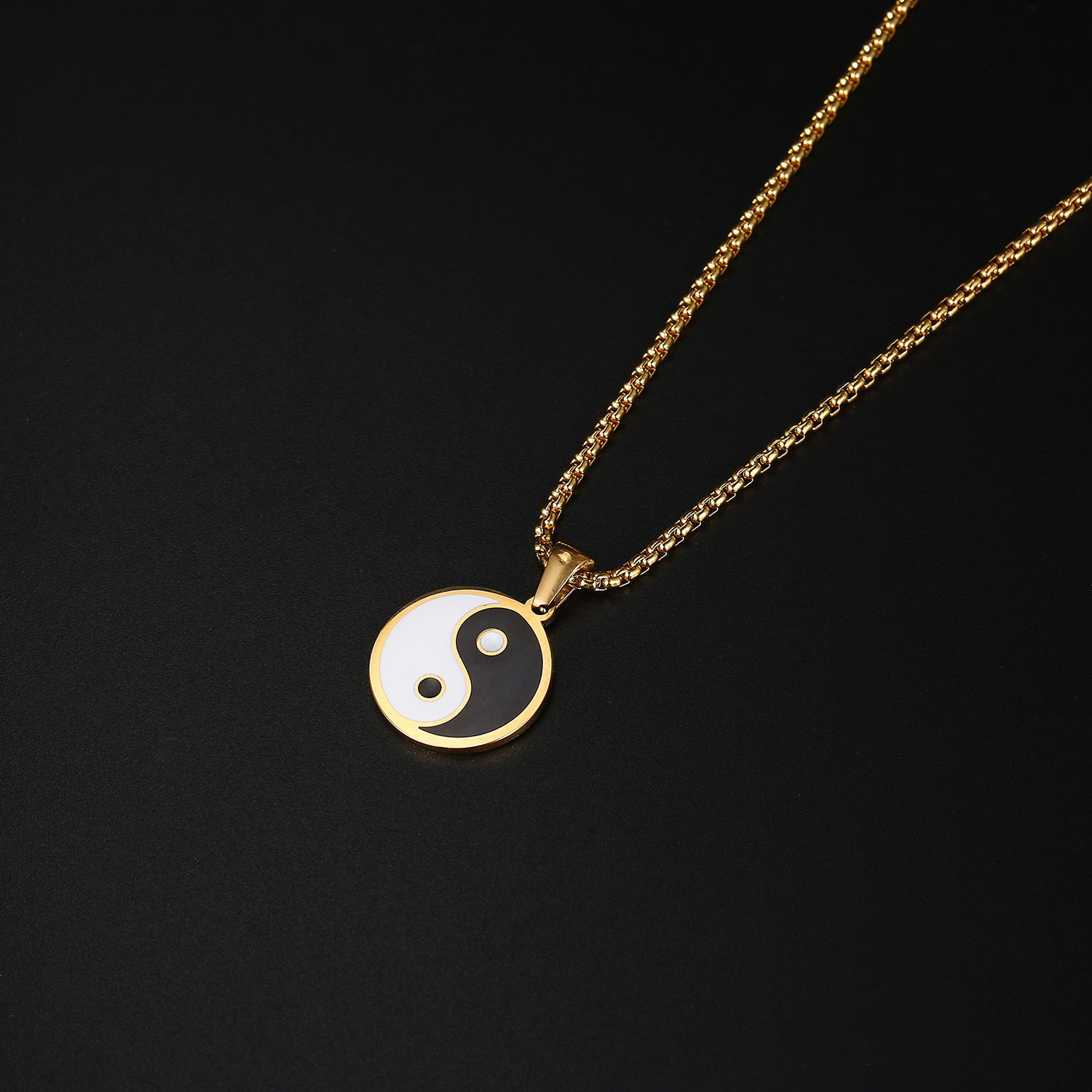304 Stainless Steel 18K Gold Plated Vintage Style Simple Style Epoxy Plating Round Necklace display picture 3