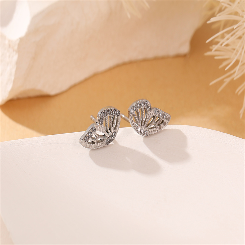 1 Pair Simple Style Classic Style Butterfly Inlay Stainless Steel Titanium Steel Zircon Ear Studs display picture 2
