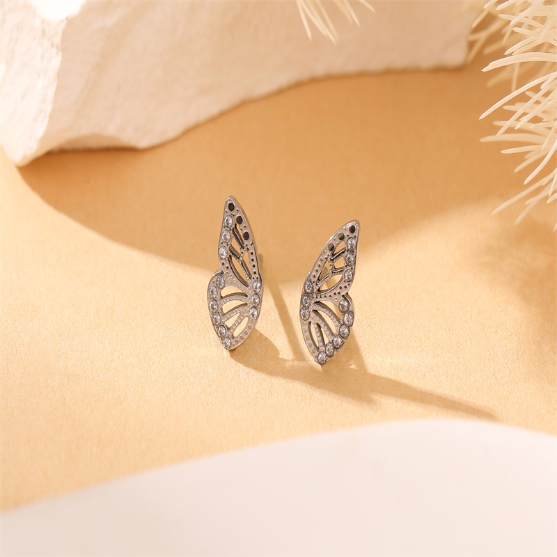 1 Pair Simple Style Classic Style Butterfly Inlay Stainless Steel Titanium Steel Zircon Ear Studs display picture 3