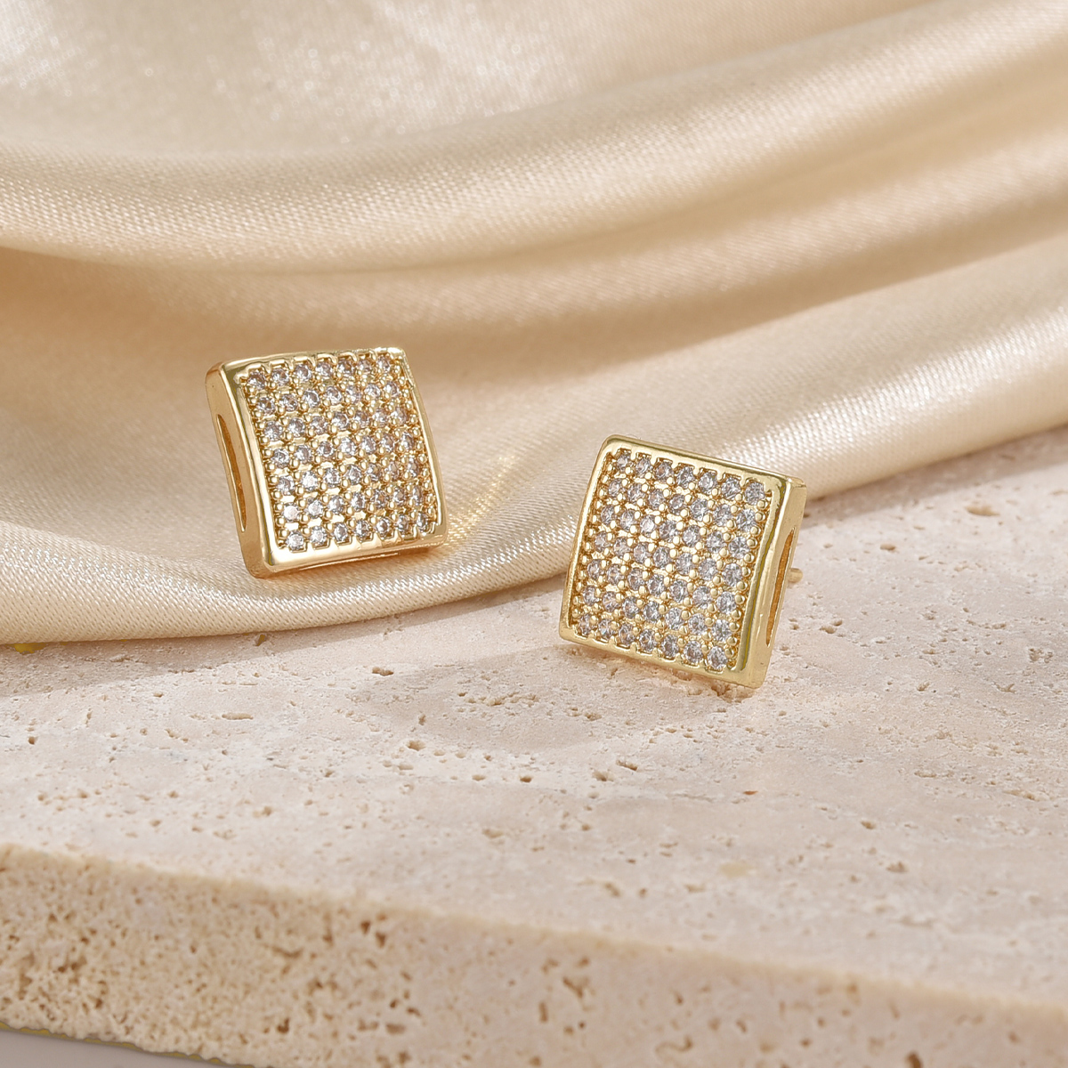 1 Pair Casual Elegant Commute Square Flower Plating Inlay Stainless Steel Copper Zircon 18k Gold Plated White Gold Plated Earrings Ear Studs display picture 7