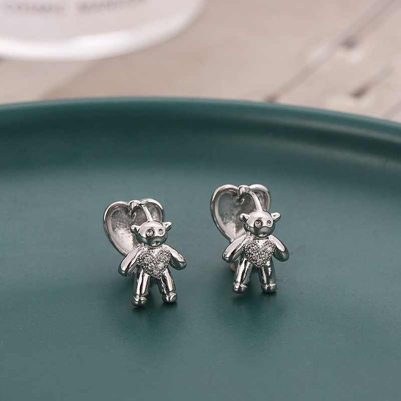 1 Pair Simple Style Bear Plating Inlay Alloy Zircon Ear Studs display picture 5