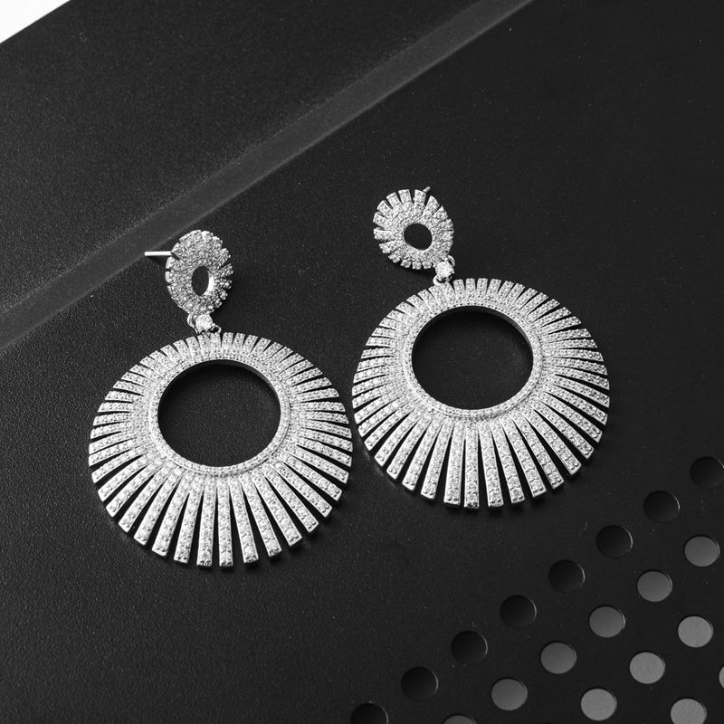1 Pair Retro Luxurious Circle Plating Inlay Copper Zircon White Gold Plated Drop Earrings display picture 5