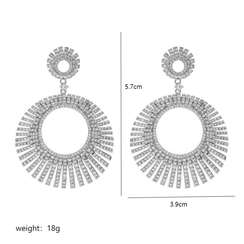 1 Pair Retro Luxurious Circle Plating Inlay Copper Zircon White Gold Plated Drop Earrings display picture 1