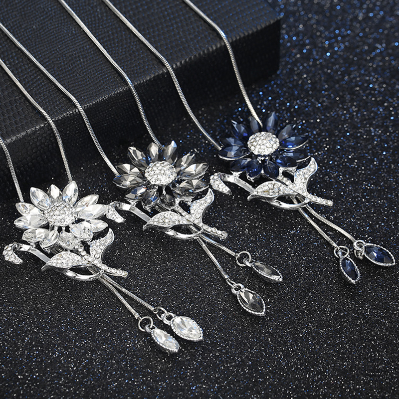 Lady Flower Alloy Glass Copper Plating Inlay Artificial Rhinestones Women's Sweater Chain display picture 2