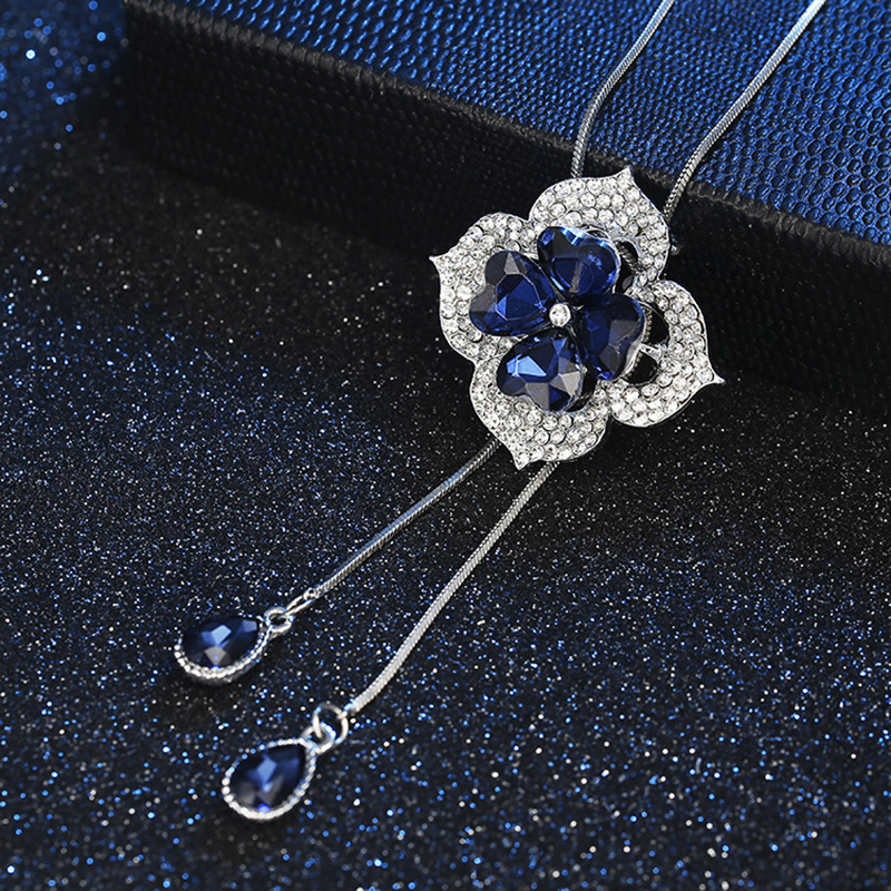 Señora Flor Aleación Vidrio Cobre Embutido Diamantes De Imitación Artificiales Cadena De Suéter display picture 4