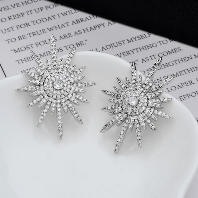 1 Pair Luxurious Sun Plating Inlay Copper Zircon White Gold Plated Ear Studs display picture 3