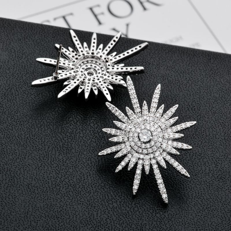 1 Pair Luxurious Sun Plating Inlay Copper Zircon White Gold Plated Ear Studs display picture 6