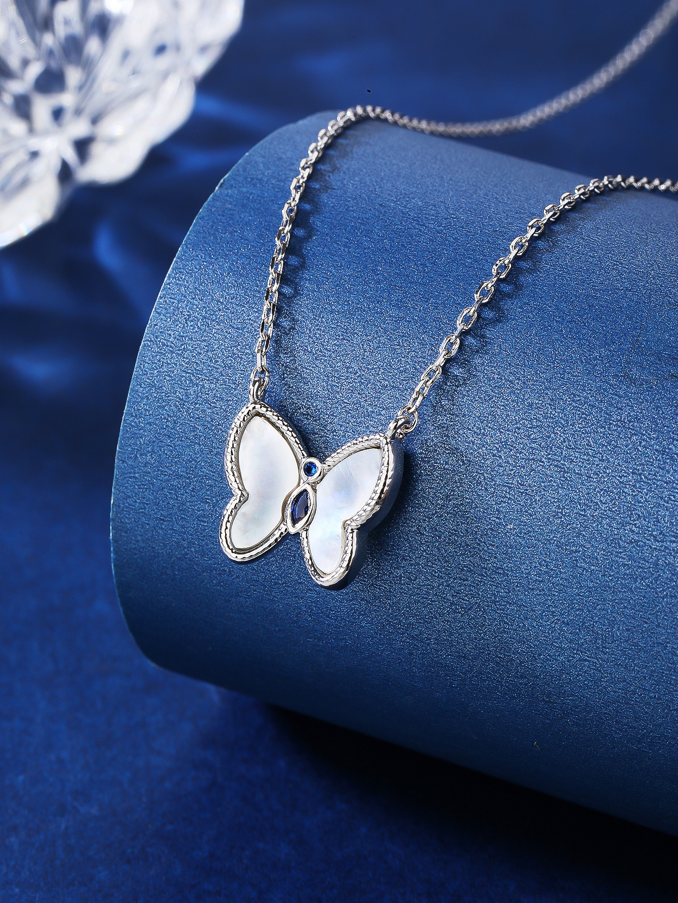 Simple Style Butterfly Copper Plating Inlay Shell 18k Gold Plated Rose Gold Plated White Gold Plated Necklace display picture 4
