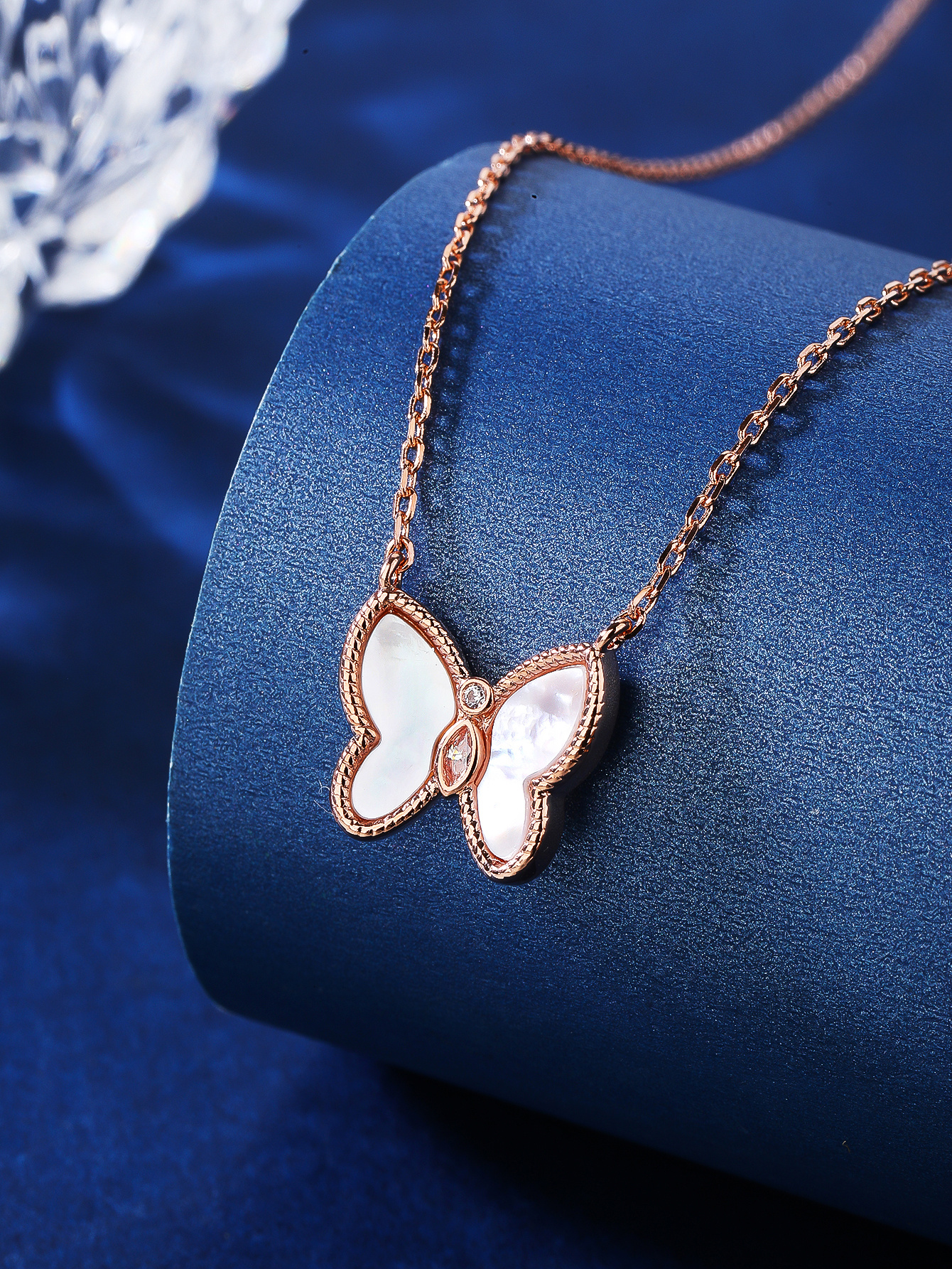 Simple Style Butterfly Copper Plating Inlay Shell 18k Gold Plated Rose Gold Plated White Gold Plated Necklace display picture 6