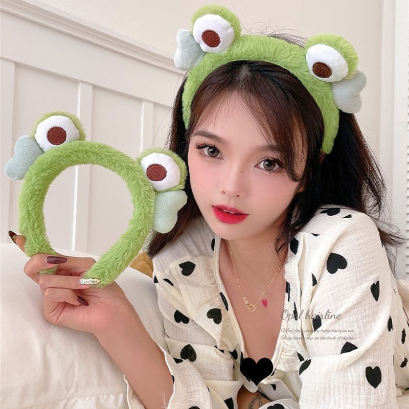 Women's Cute Cartoon Flannel Hair Band display picture 10
