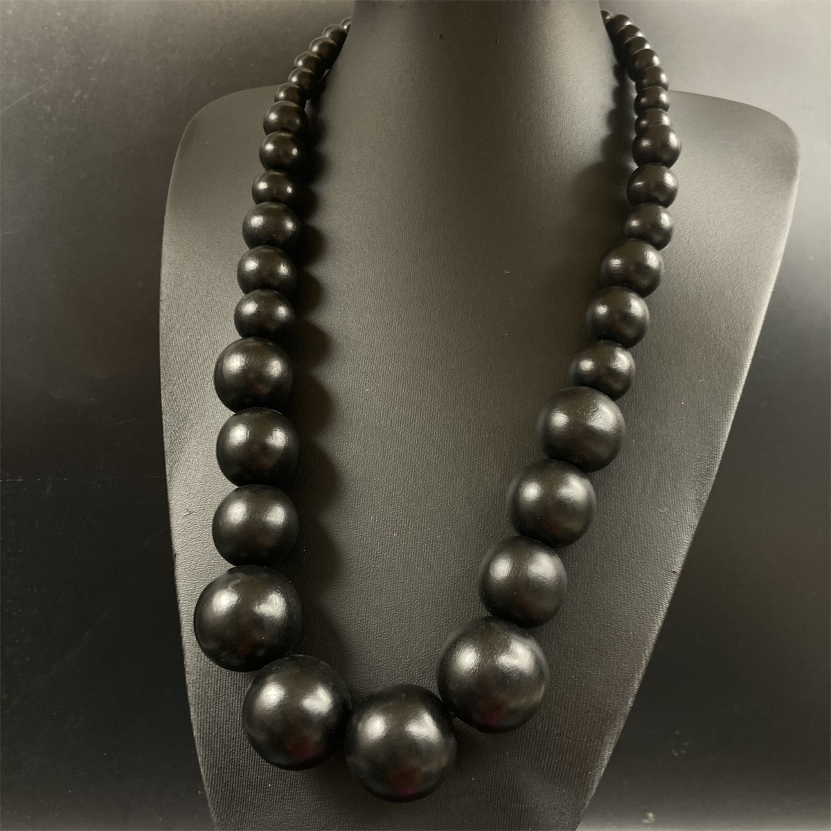 Hawaiisch Übertrieben Runden Holz Perlen Einbrennlack Frau Halskette display picture 3