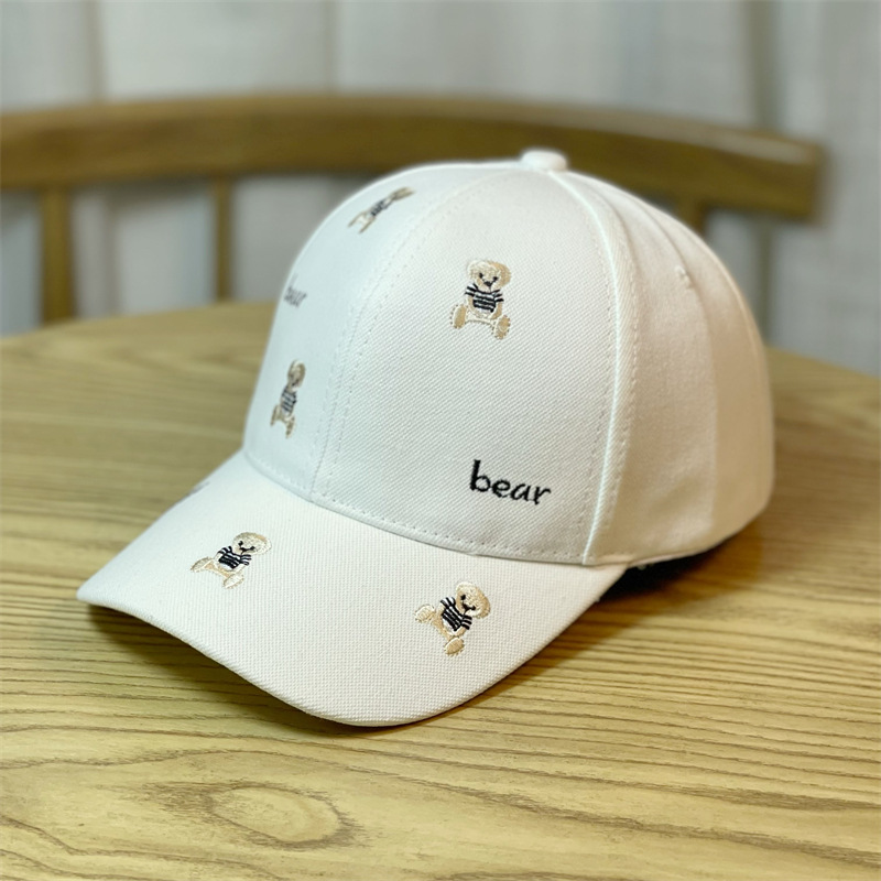 Unisex Cute Retro Bear Embroidery Curved Eaves Baseball Cap display picture 2