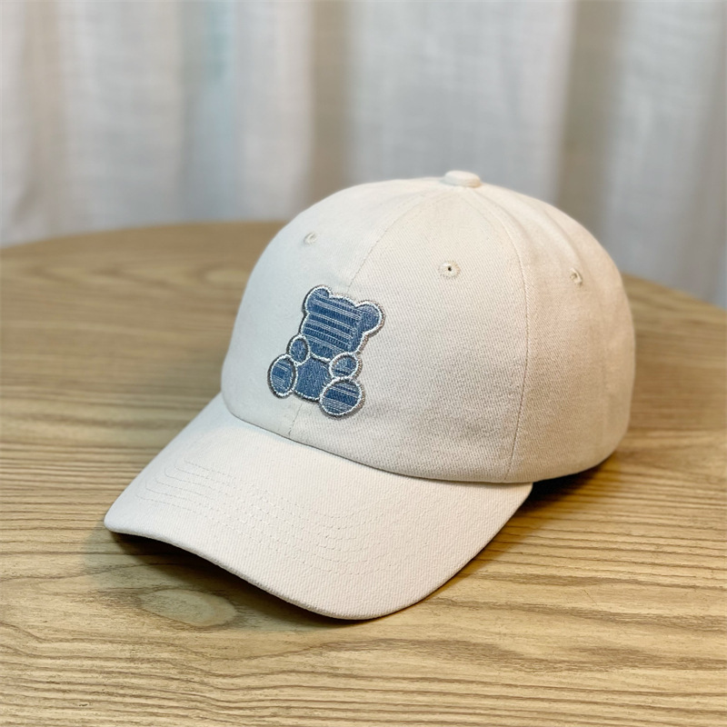 Unisex Cute Retro Bear Embroidery Curved Eaves Baseball Cap display picture 5
