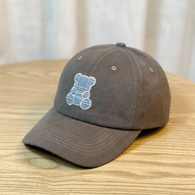 Unisex Cute Retro Bear Embroidery Curved Eaves Baseball Cap display picture 7