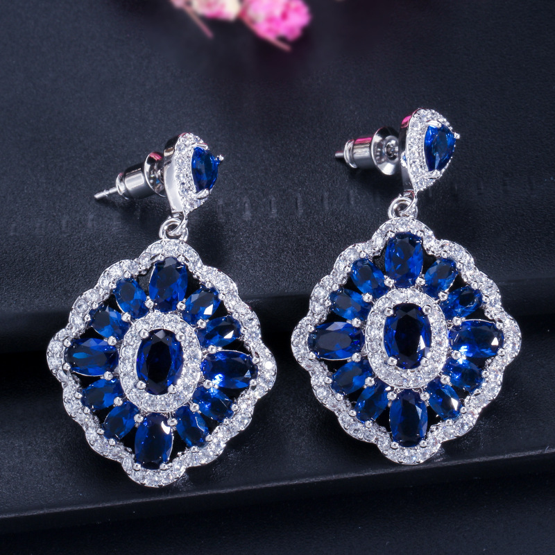 1 Pair Romantic Commute Rhombus Plating Inlay Copper Zircon Rhodium Plated Silver Plated Drop Earrings display picture 6