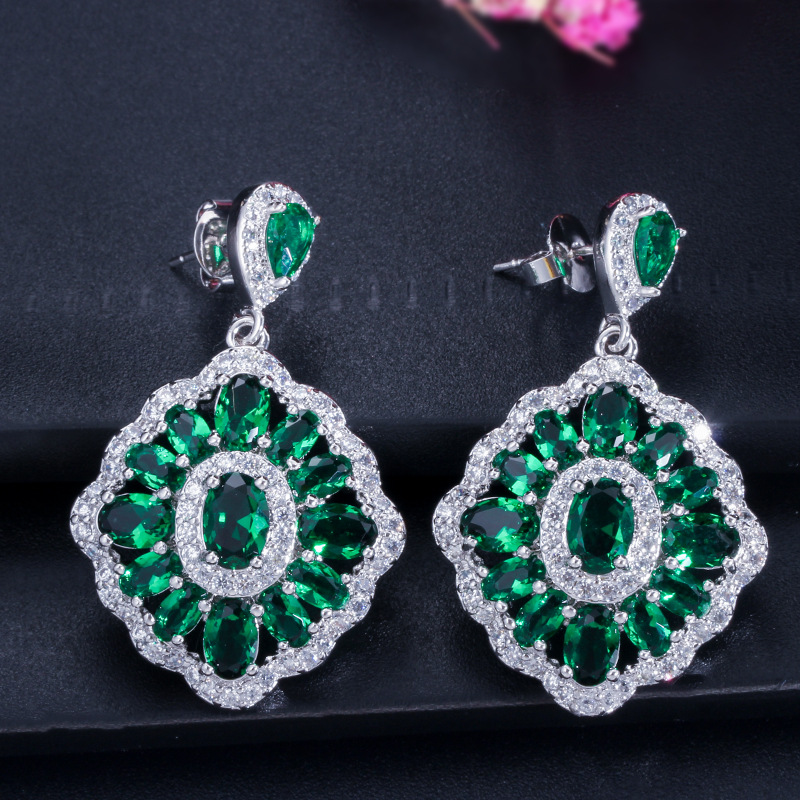 1 Pair Romantic Commute Rhombus Plating Inlay Copper Zircon Rhodium Plated Silver Plated Drop Earrings display picture 5