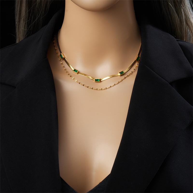 Retro Solid Color Titanium Steel Layered Plating 18k Gold Plated Necklace display picture 7