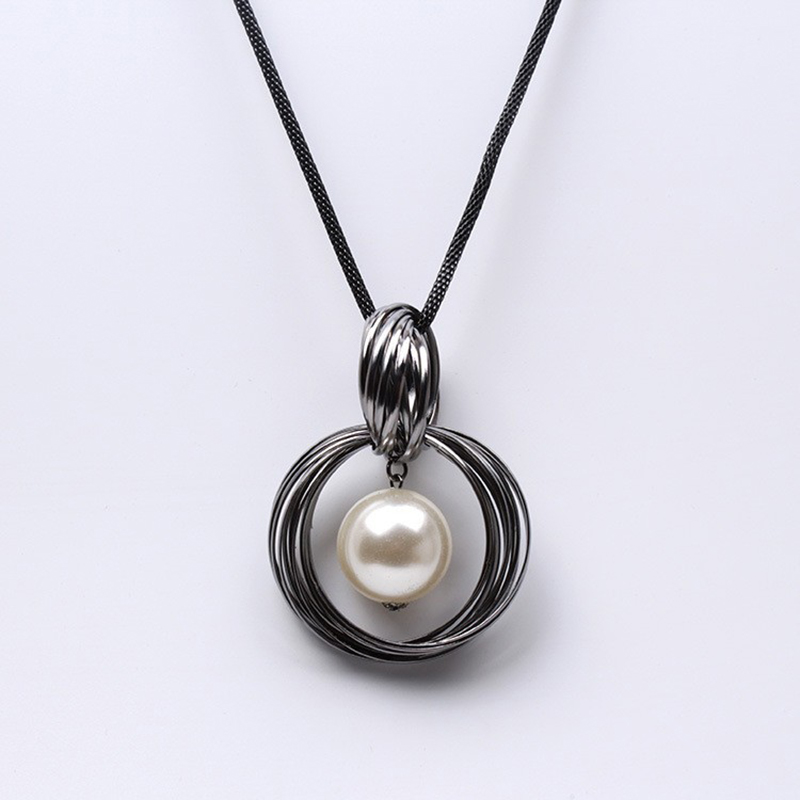 Classic Style Round Imitation Pearl Women's Sweater Chain display picture 4