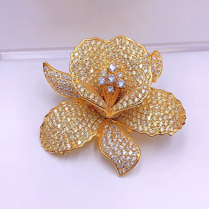 Elegant Luxurious Flower Brass Plating Inlay Zircon Women's Brooches 1 Piece display picture 5