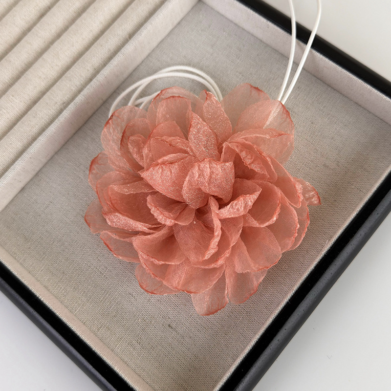 Modern Style Flower Gauze Women's Necklace display picture 14