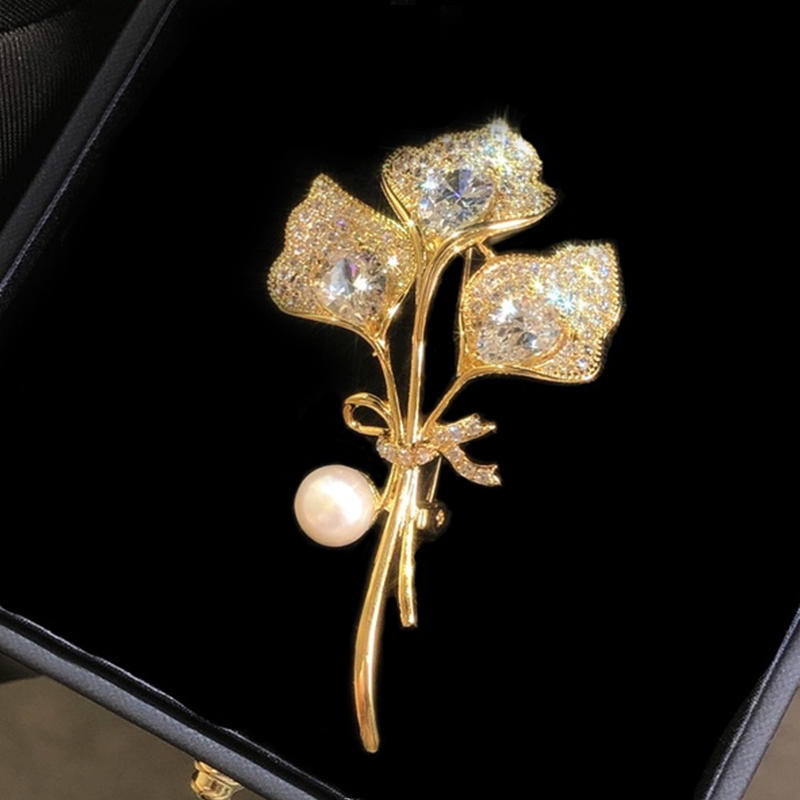 Elegant Glam Luxurious Leaf Flower Brass Plating Inlay Zircon Women's Brooches 1 Piece display picture 5