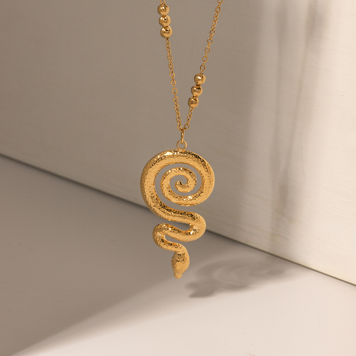 304 Stainless Steel Simple Style Commute Plating Snake Pendant Necklace display picture 3