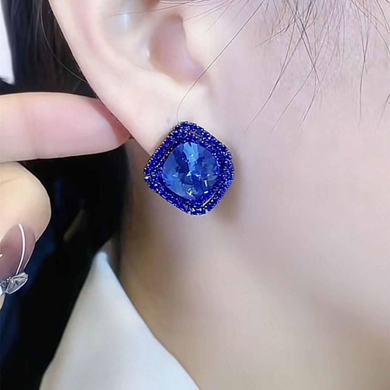 1 Pair Pastoral Square Plating Inlay Alloy Crystal Rhinestones Rhodium Plated Ear Studs display picture 4