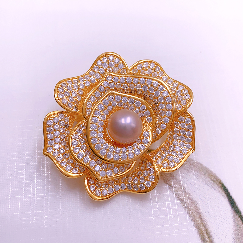 Elegant Luxurious Flower Brass Plating Inlay Pearl Zircon Women's Brooches 1 Piece display picture 1