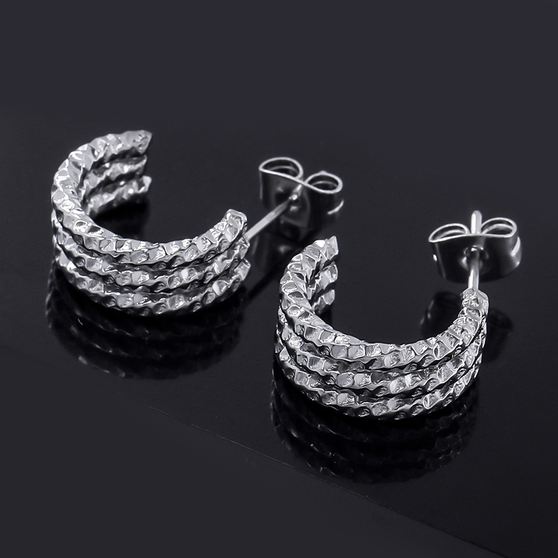 1 Pair Simple Style Classic Style C Shape Polishing Stainless Steel Ear Studs display picture 4