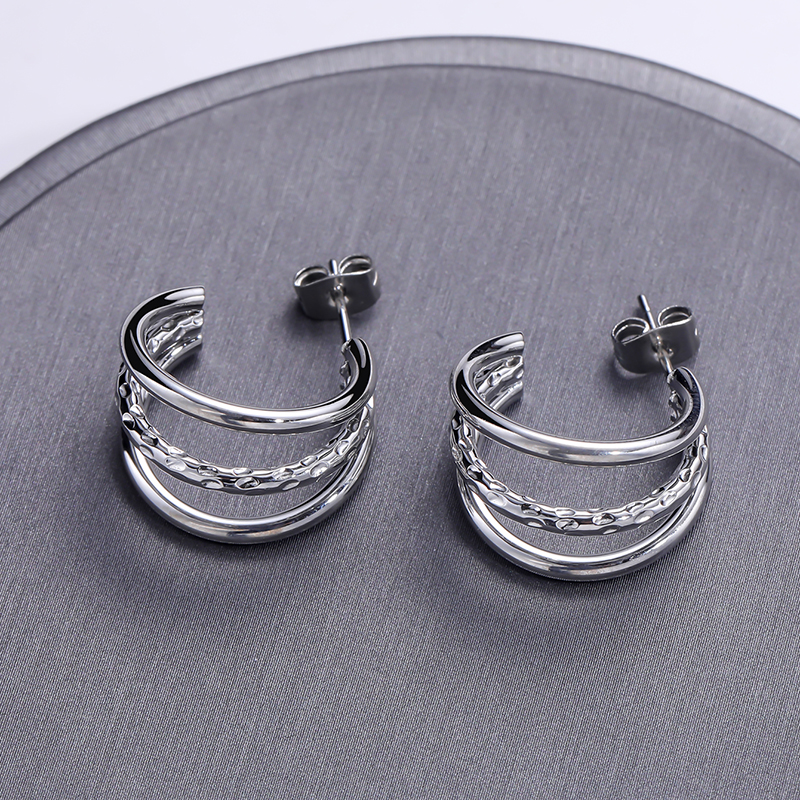 1 Pair Simple Style Classic Style C Shape Polishing Stainless Steel Ear Studs display picture 13