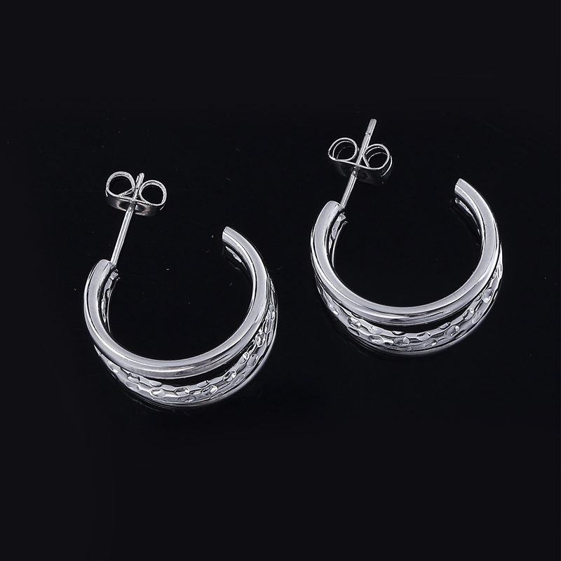 1 Pair Simple Style Classic Style C Shape Polishing Stainless Steel Ear Studs display picture 15