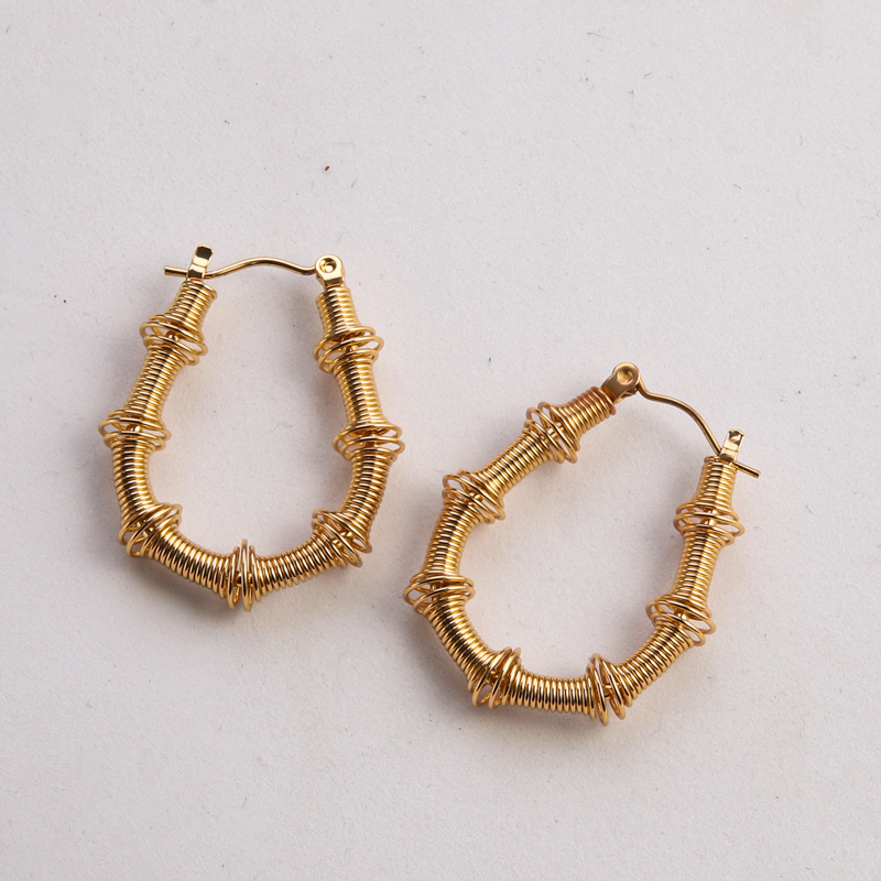 1 Pair Casual Classic Style Commute U Shape Geometric Solid Color Plating 304 Stainless Steel 18K Gold Plated Earrings display picture 5