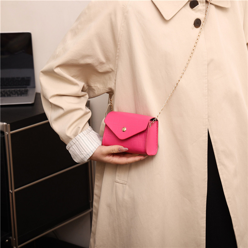 Women's Pu Leather Solid Color Basic Classic Style Square Flip Cover Shoulder Bag Crossbody Bag display picture 11