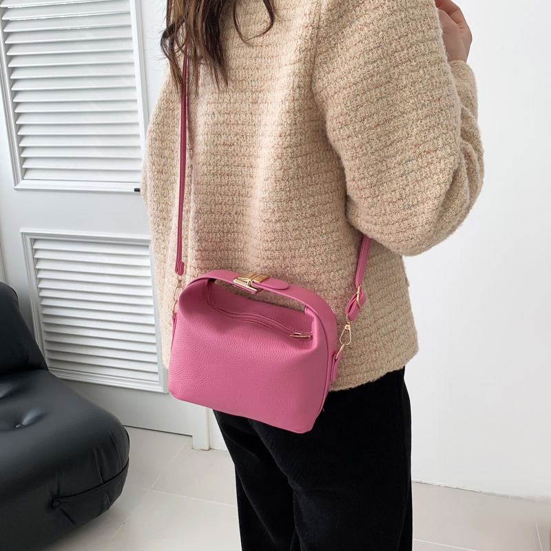 Femmes Faux Cuir Couleur Unie De Base Carré Fermeture Éclair Sac D'épaule Sac À Main Sac Bandoulière display picture 11