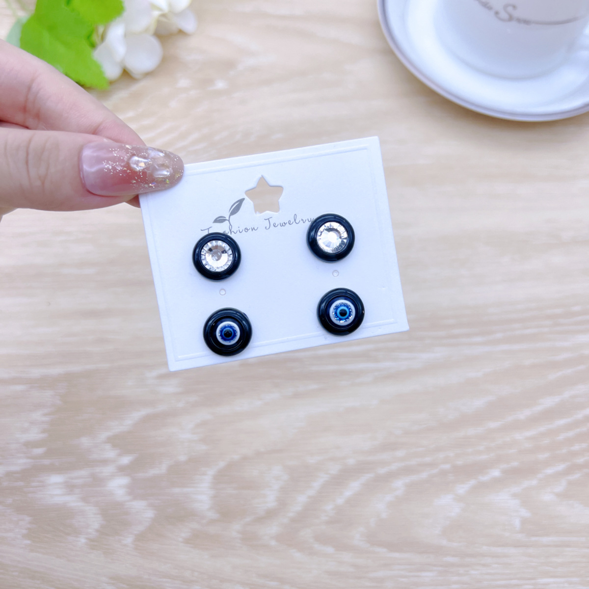 Wholesale Jewelry Simple Style Round Devil's Eye Alloy Plating Inlay Ear Studs display picture 15