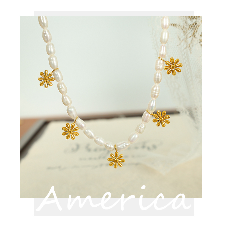 Elegant Chrysanthemum Freshwater Pearl Titanium Steel Beaded Plating 18k Gold Plated Necklace display picture 3