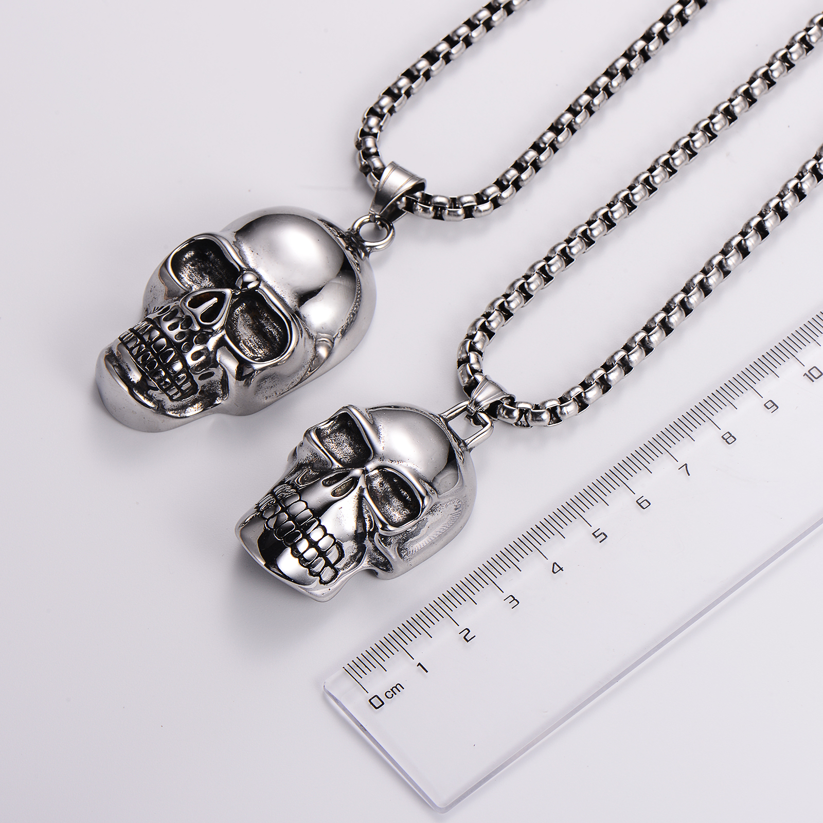Classic Style Skull 304 Stainless Steel Men's Pendant Necklace display picture 6