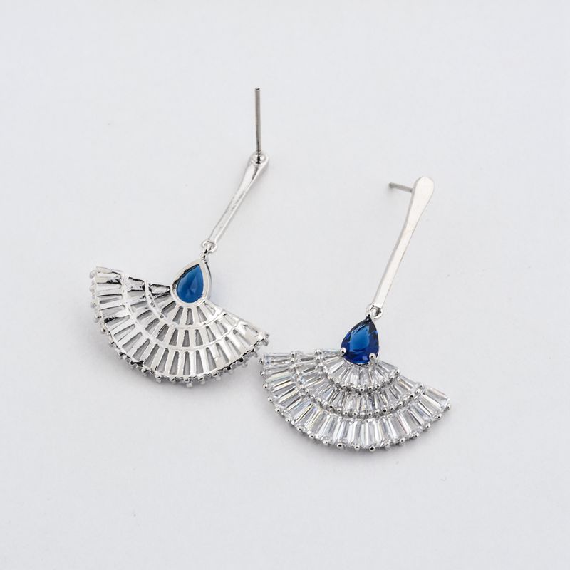 1 Pair Elegant Sector Plating Copper Zircon White Gold Plated Drop Earrings display picture 1