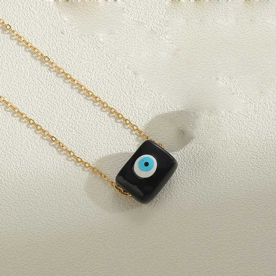 Wholesale Vintage Style Simple Style Devil's Eye Copper Inlay Zircon Pendant Necklace display picture 7