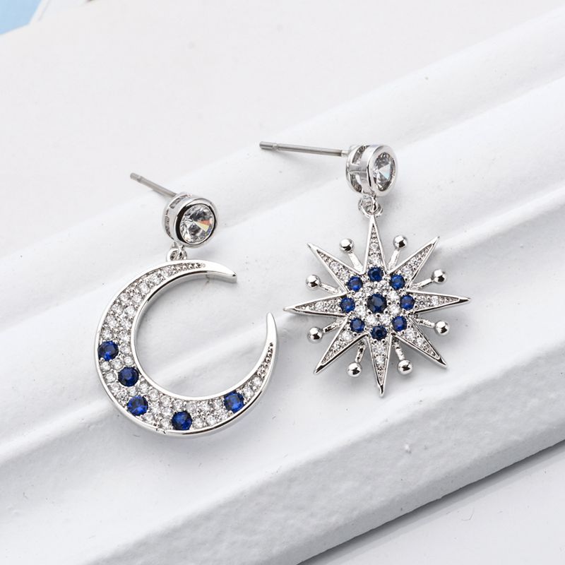 1 Pair Lady Sun Moon Plating Inlay Copper Zircon White Gold Plated Drop Earrings display picture 3