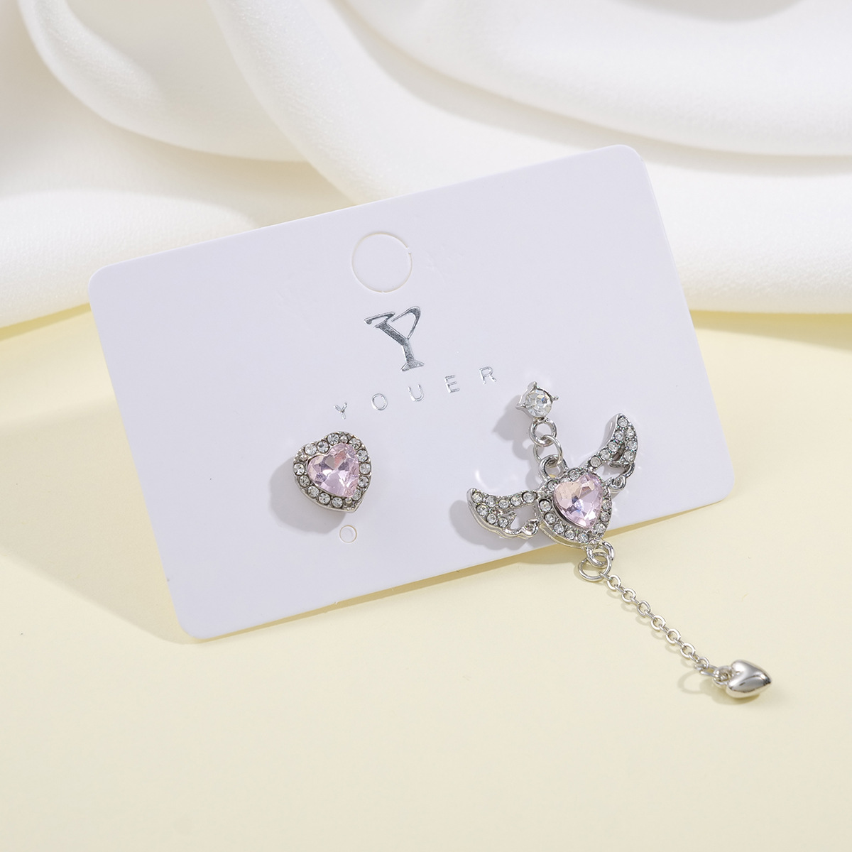 1 Pair Simple Style Heart Shape Inlay Alloy Zircon Ear Studs display picture 4