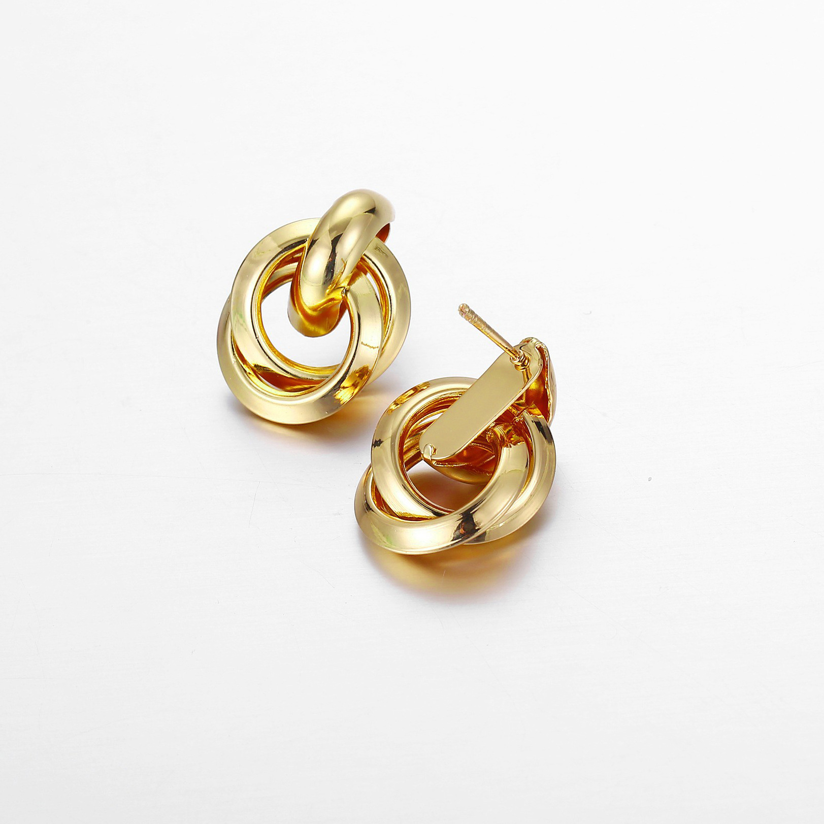 1 Pair Simple Style Classic Style Solid Color Plating Alloy Gold Plated Ear Studs display picture 4