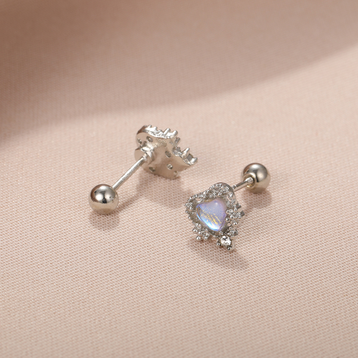 1 Pair Simple Style Classic Style Star Heart Shape Inlay Alloy Zircon Ear Studs display picture 6