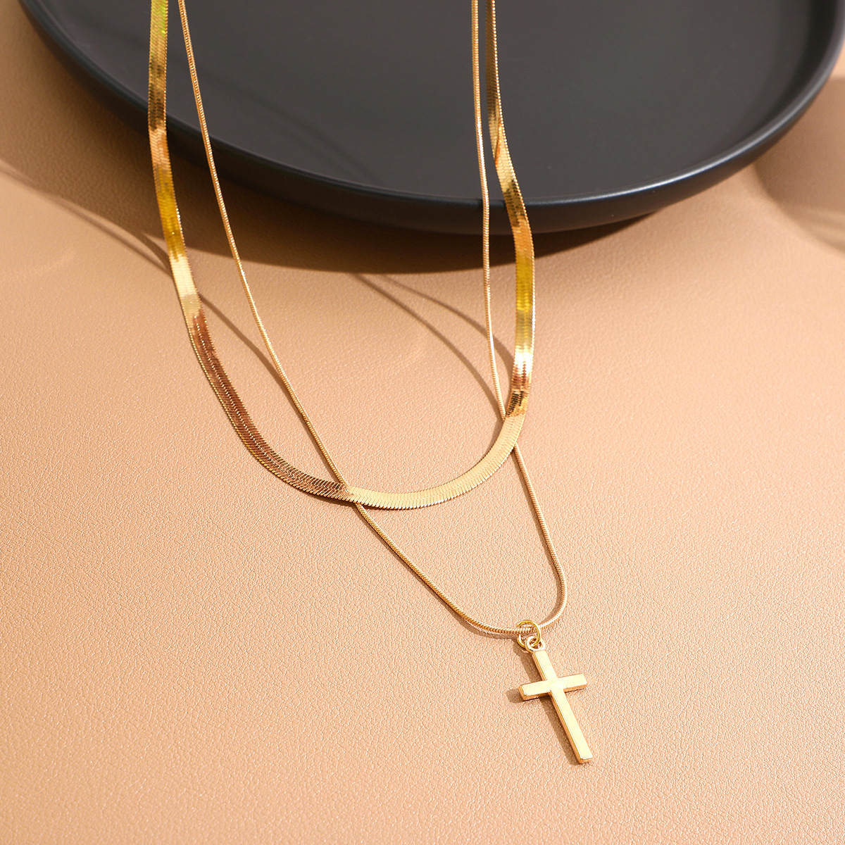 Simple Style Classic Style Cross Alloy Plating Gold Plated Women's Layered Necklaces display picture 5